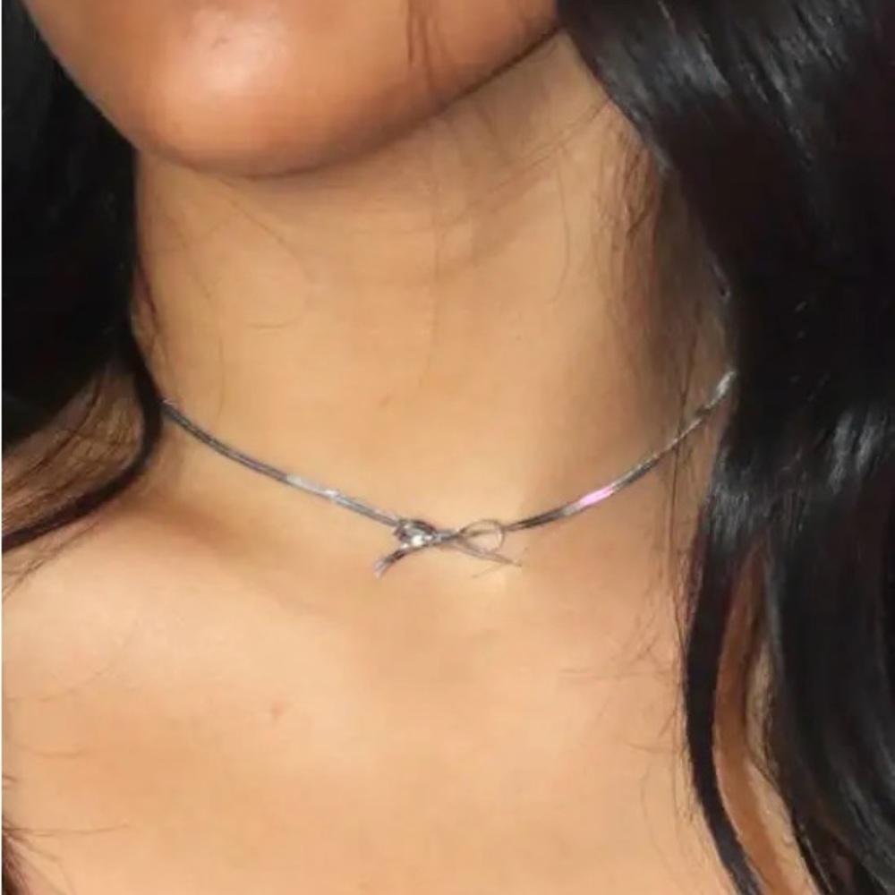 Silver Bow Collarbone Snake Bone Chain Necklace